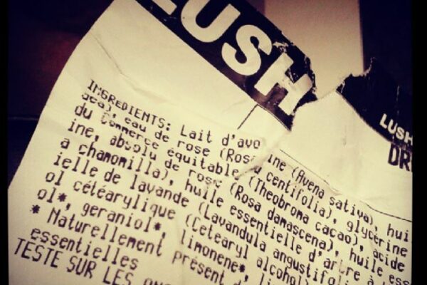 Knipsel Lush Authentiek Communiceren