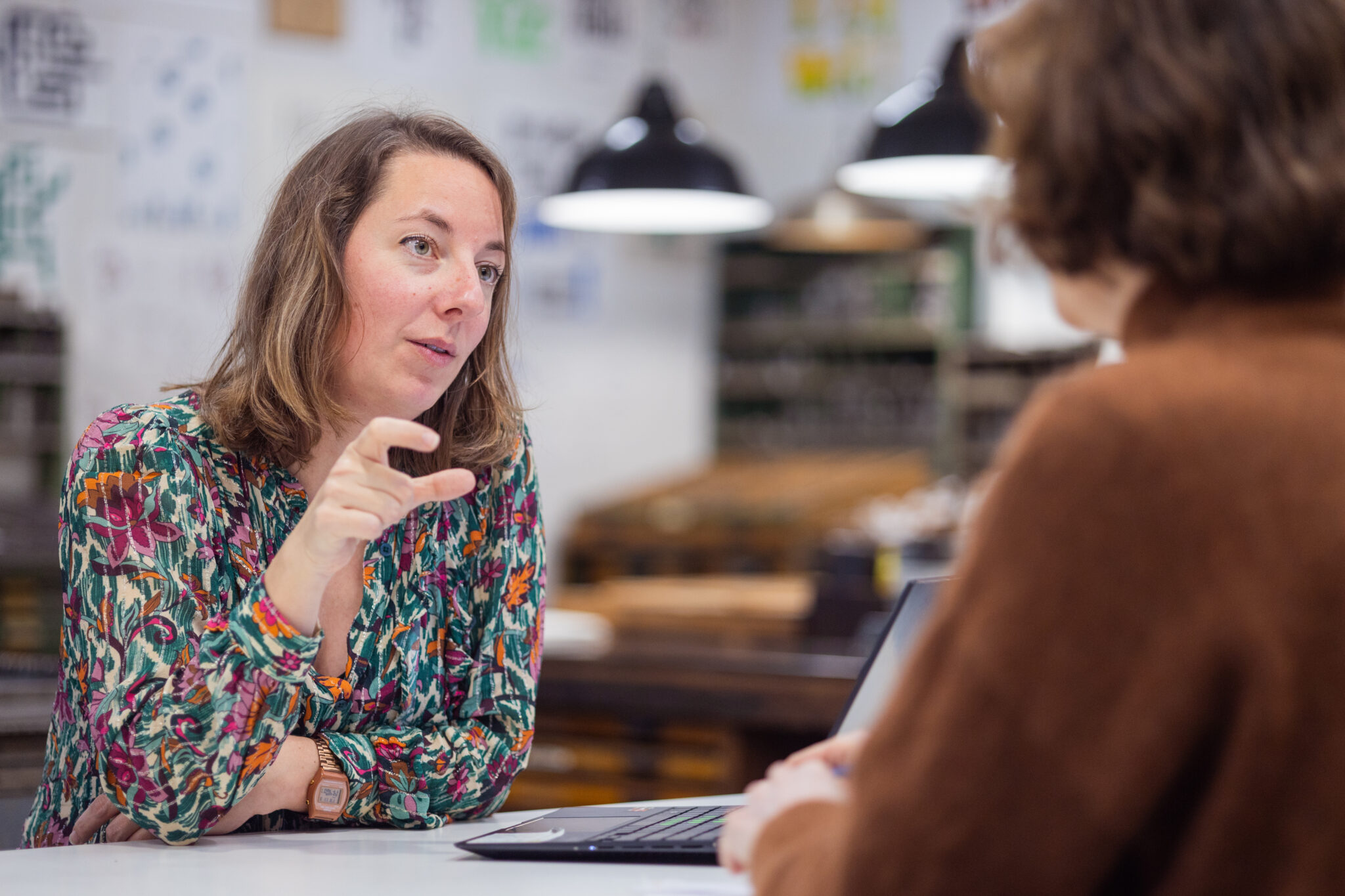 Marketingexpert Linde helpt een ondernemer met de volgende stappen in haar marketing.