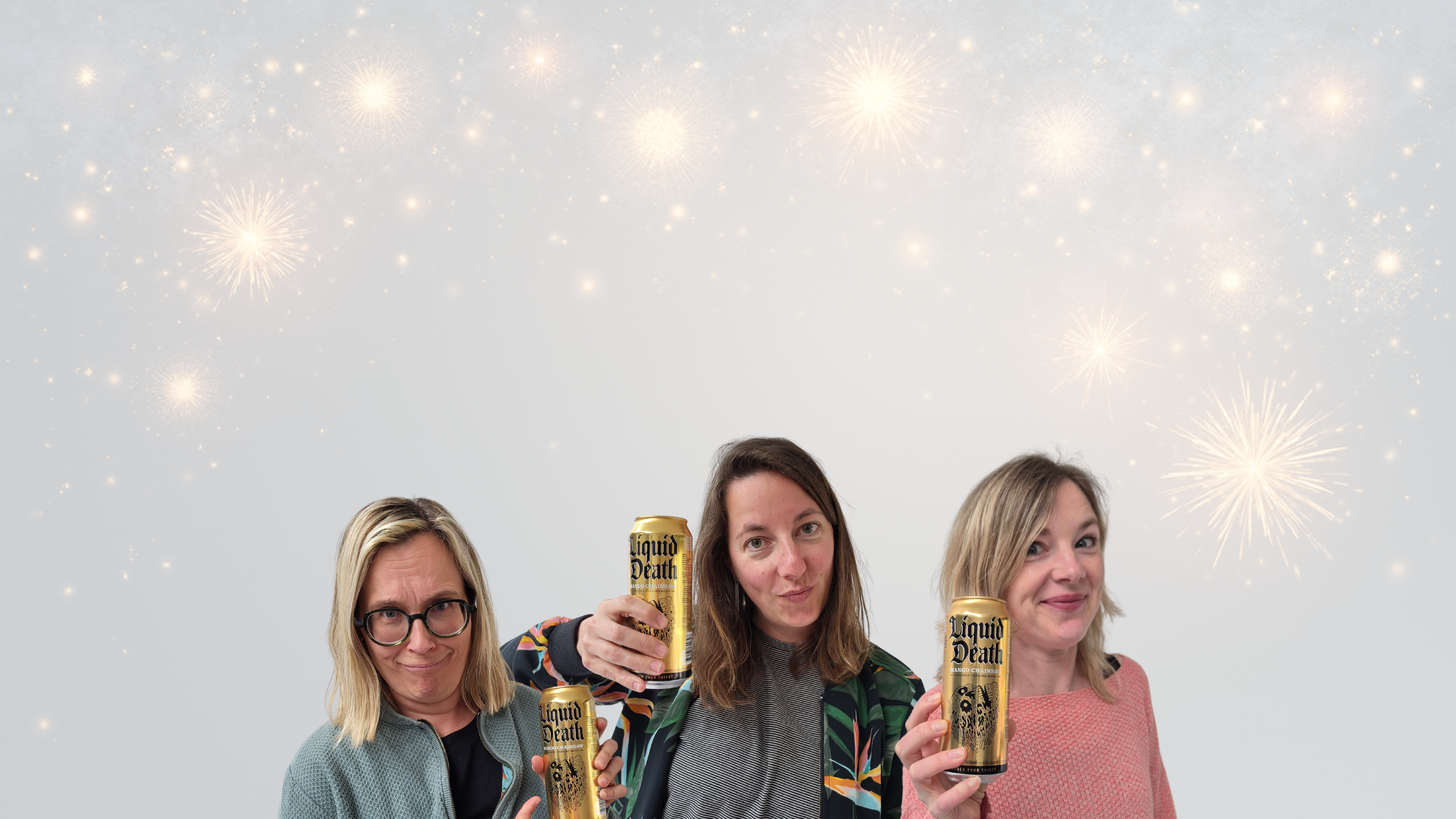 Griet Rebry, Linde Jacobs en Karlien De Vrieze van WAT - Working Apart Together klinken op 2026 met een blik Liquid Deat-water.