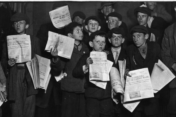 Krantenjongens anno 1912