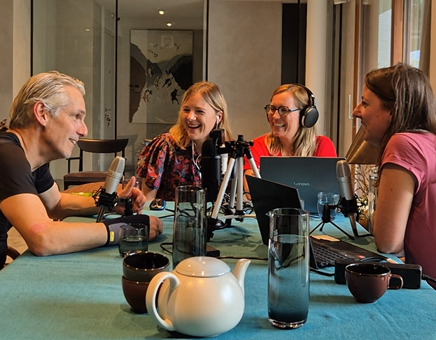 Wim Oosterlinck (drie boeken - Willy) te gast in ondernemerspodcast Working Apart Together